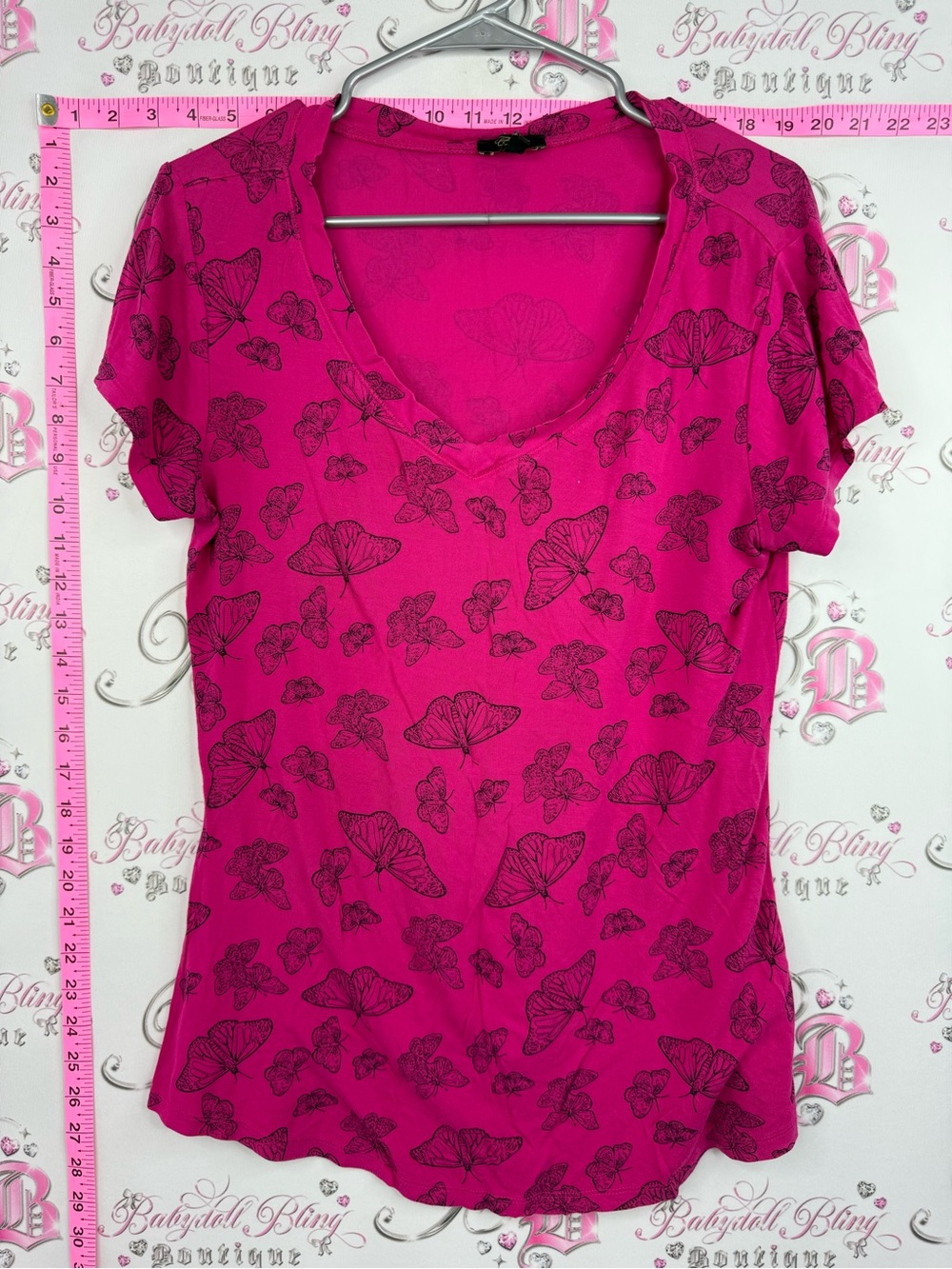 Cupio Fuchsia Pink V-Neck Short Sleeve Butterfly Tee